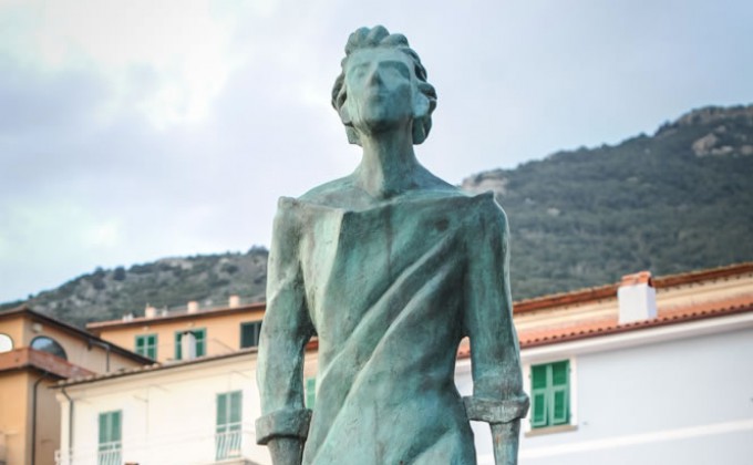 Preview ofL'uomo che salva il mare - Giampaolo Talani