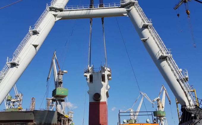 Preview ofsheerlegs_iitalia_to_position_new_spud_carrier_in_croatia_027