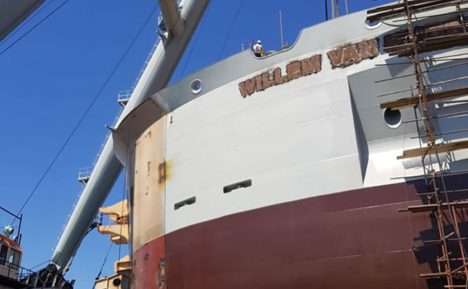 Preview ofsheerlegs_iitalia_to_position_new_spud_carrier_in_croatia_028