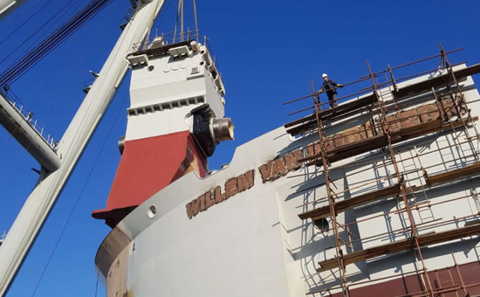 Preview ofsheerlegs_iitalia_to_position_new_spud_carrier_in_croatia_031