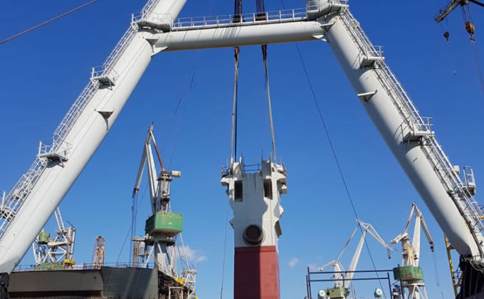 Preview ofsheerlegs_iitalia_to_position_new_spud_carrier_in_croatia_043