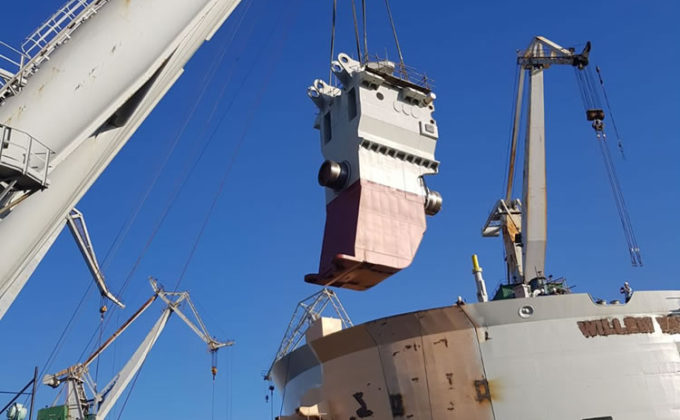 Preview ofsheerlegs_iitalia_to_position_new_spud_carrier_in_croatia_045